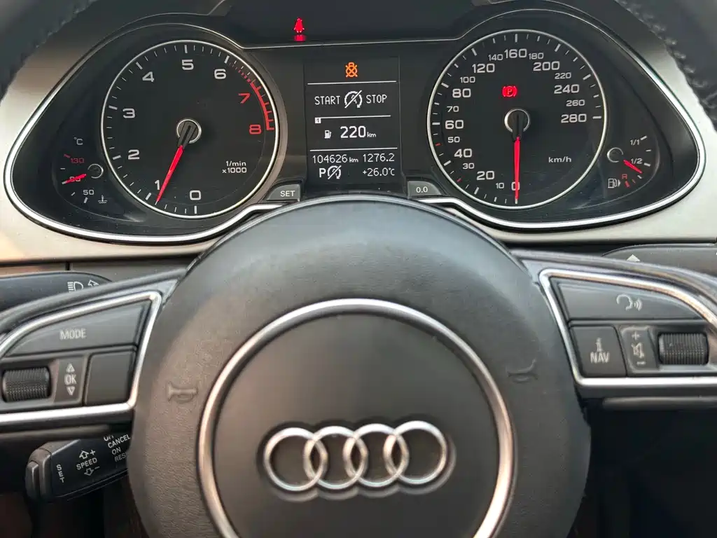 Audi A4L 2014 — фото 11