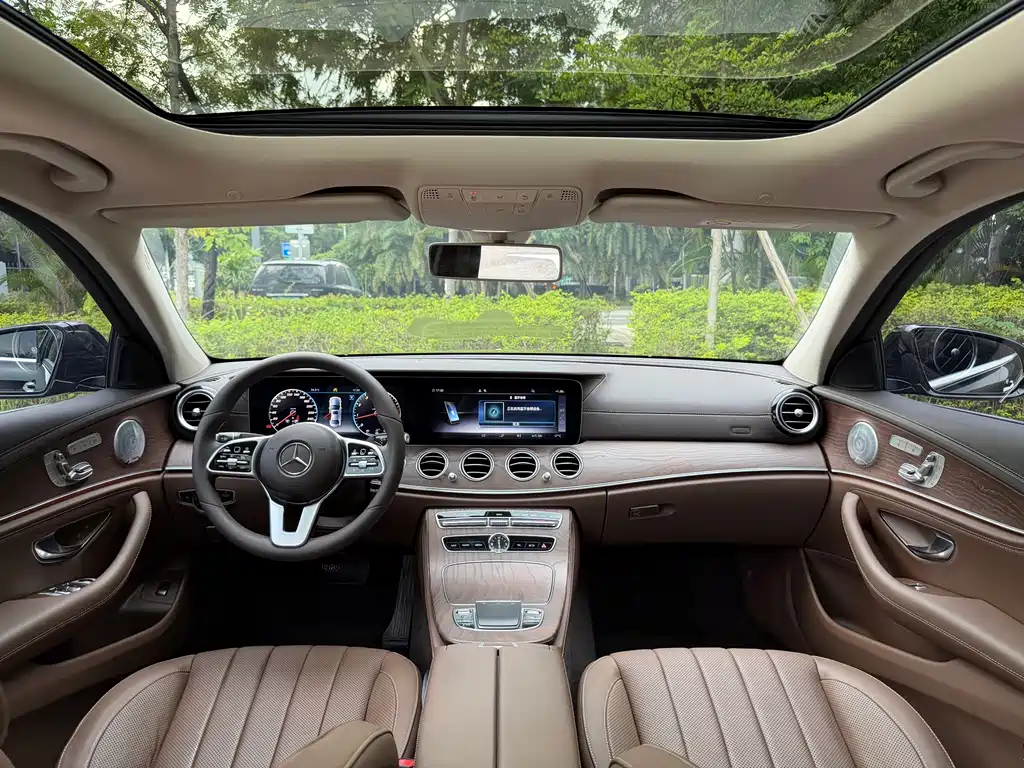 Mercedes-Benz E-Class 2020 — фото 12