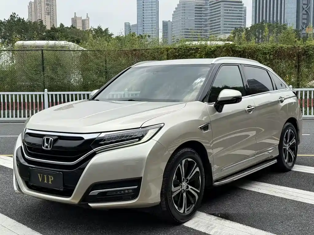 Honda UR-V 2017 — фото 1