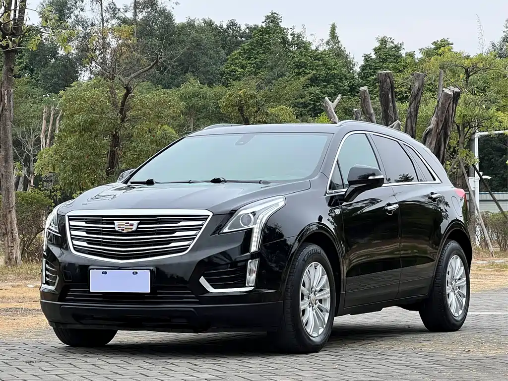 Cadillac XT5 2018 — фото 1