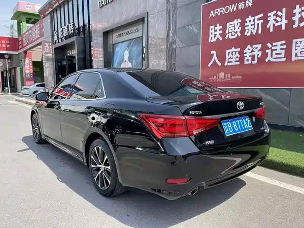 Toyota Crown 2019