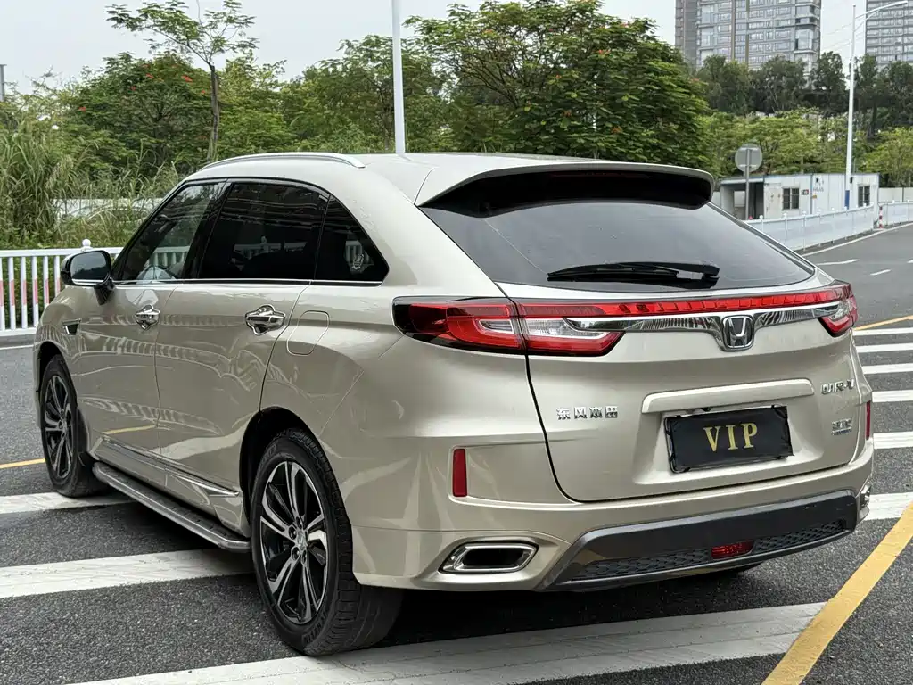 Honda UR-V 2017 — фото 10