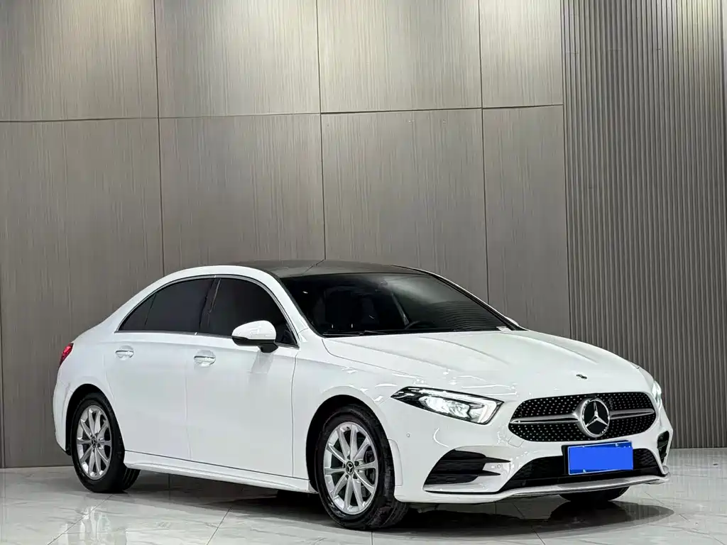 Mercedes-Benz A-Class 2021 — фото 3