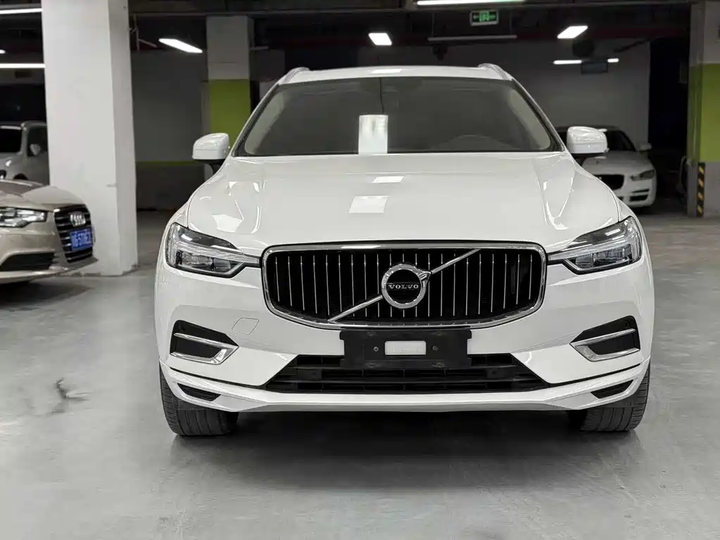 Volvo XC60 2019 — фото 2