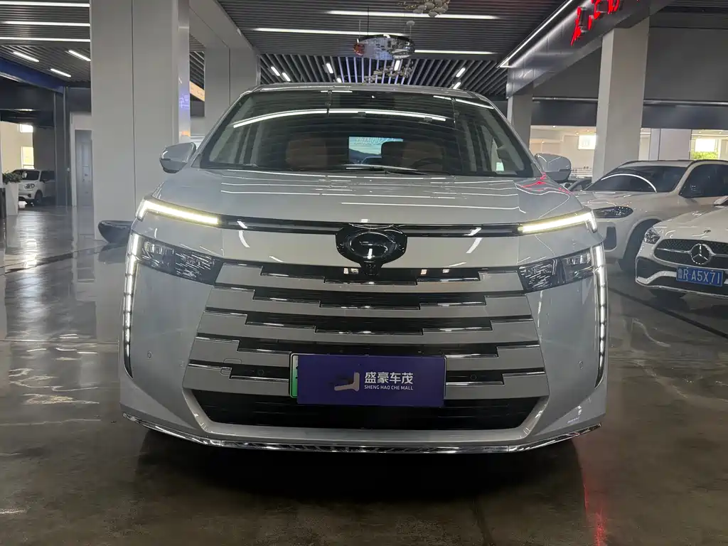 GAC Motor E8 PHEV 2024 — фото 2
