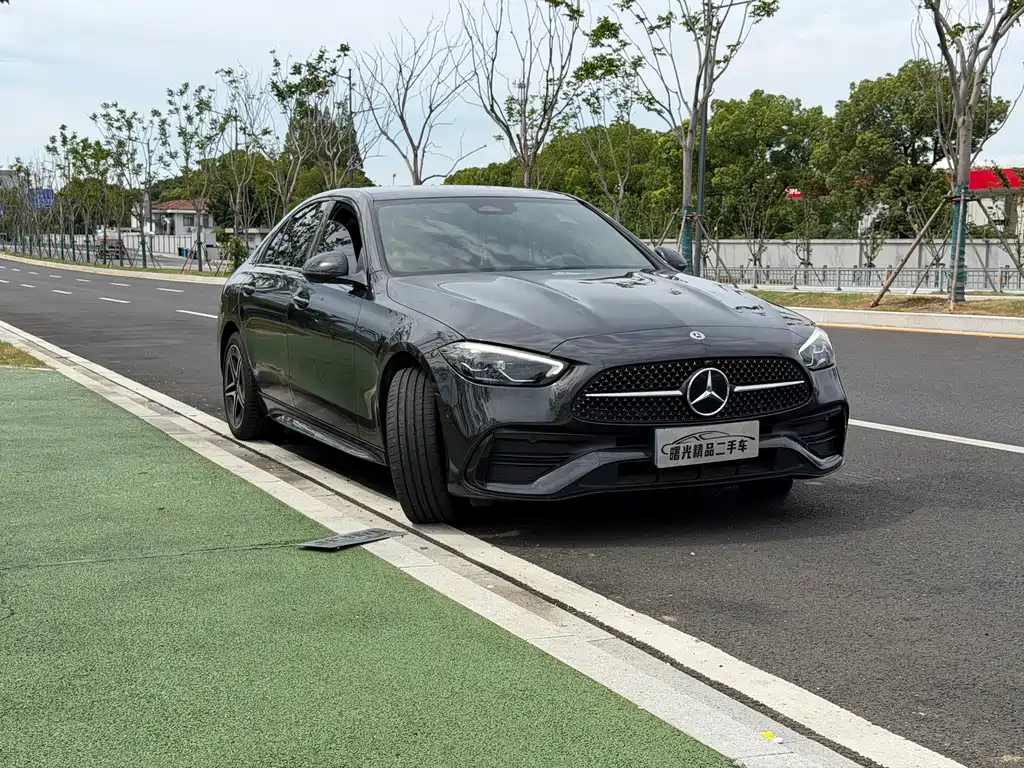 Mercedes-Benz C-Class 2024