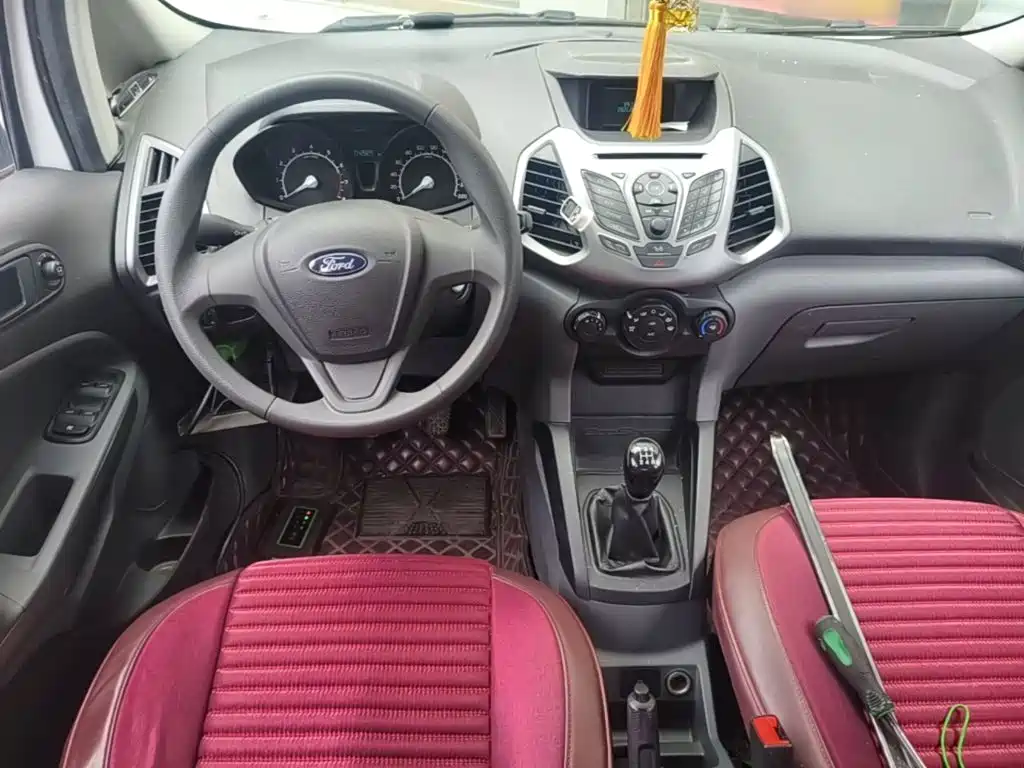 Ford Ecosport 2017 — фото 10