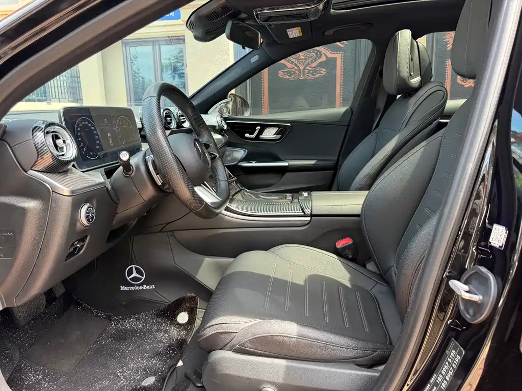 Mercedes-Benz C-Class 2023 — фото 4