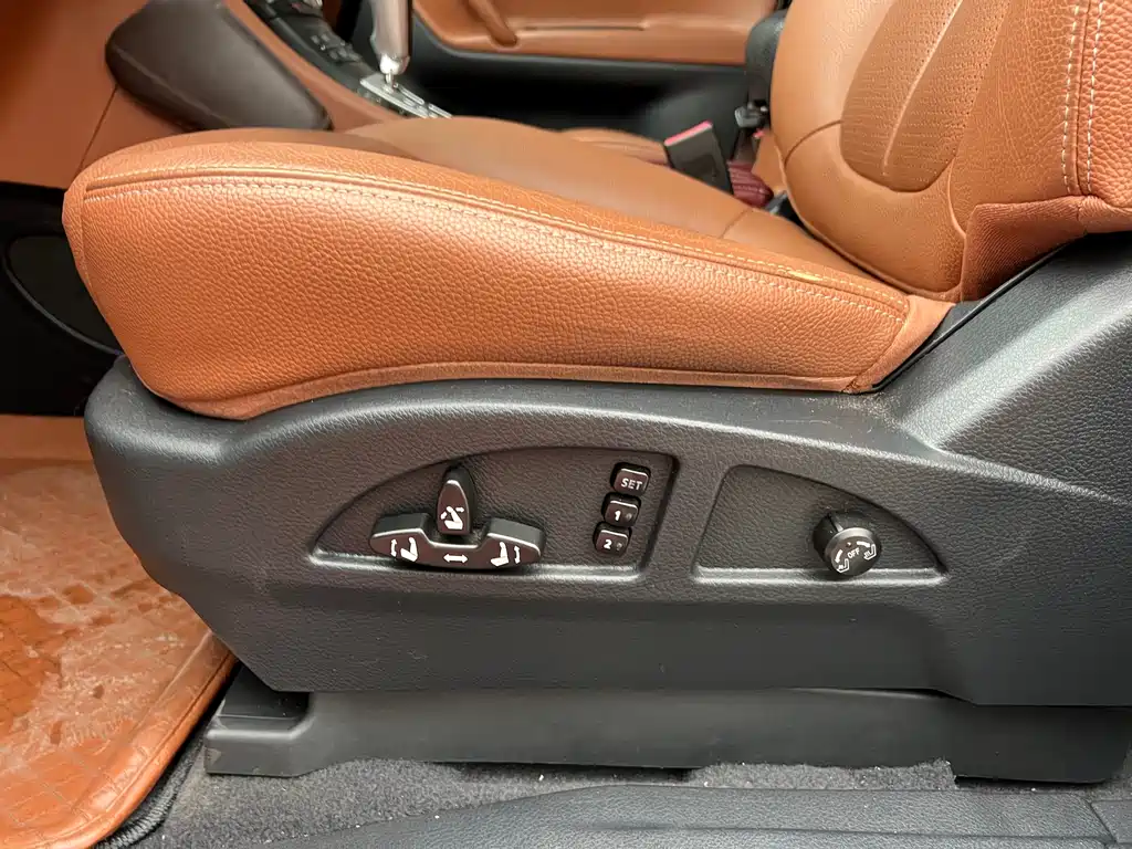 Luxgen Big 7 SUV 2014 — фото 20