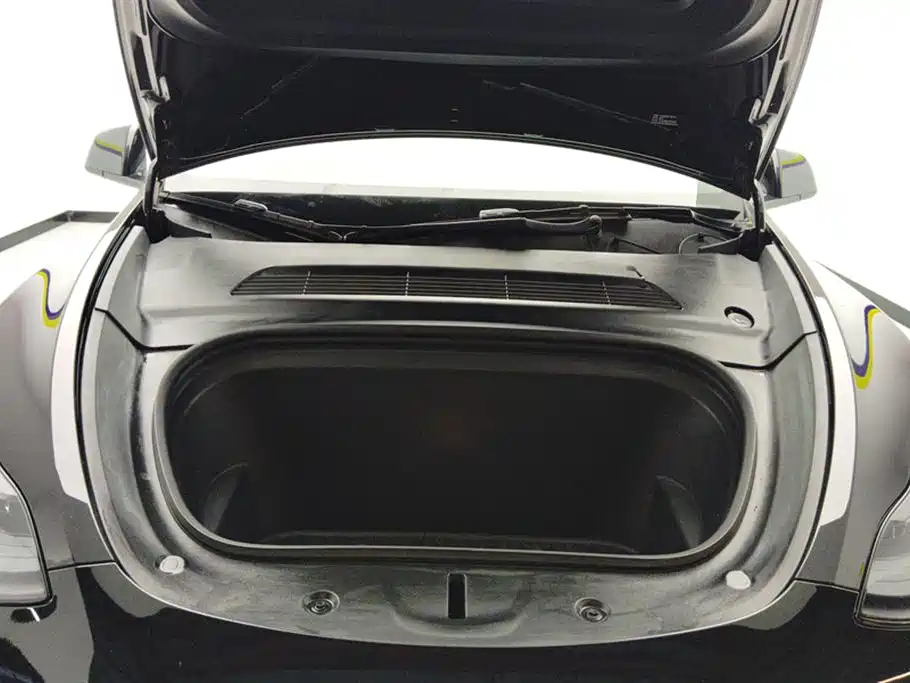 Tesla Model Y 2021 — фото 10