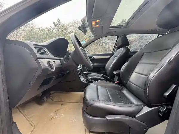 Volkswagen Gran Lavida 2013