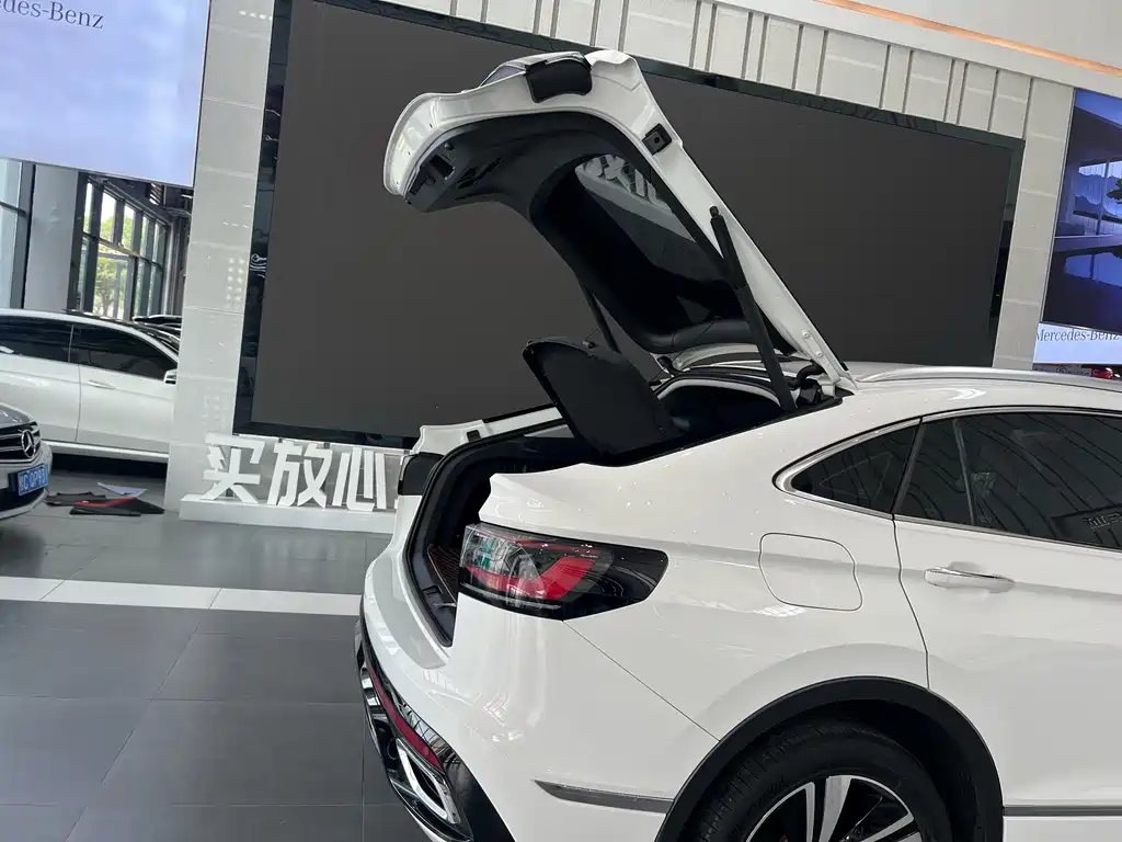 Volkswagen Tiguan X 2021 — фото 15