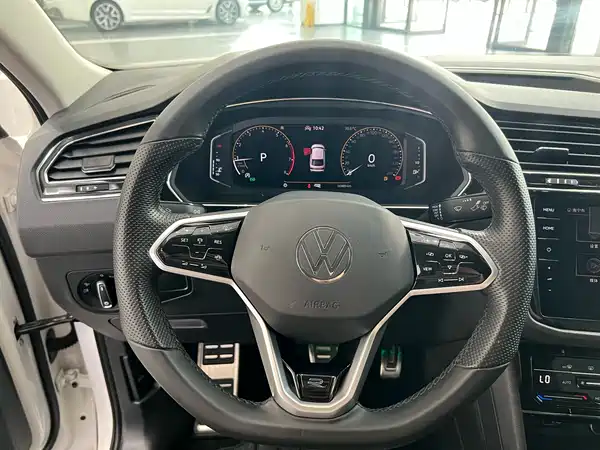 Volkswagen Tiguanx 2021