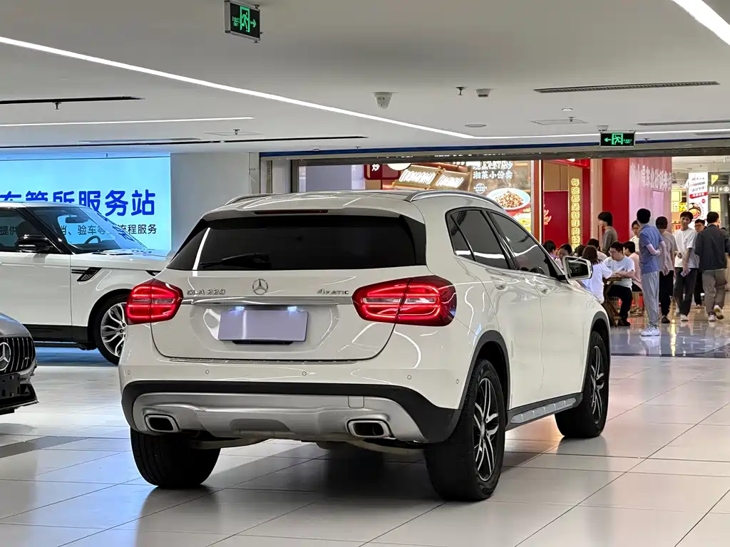 Mercedes-Benz GLA 2016