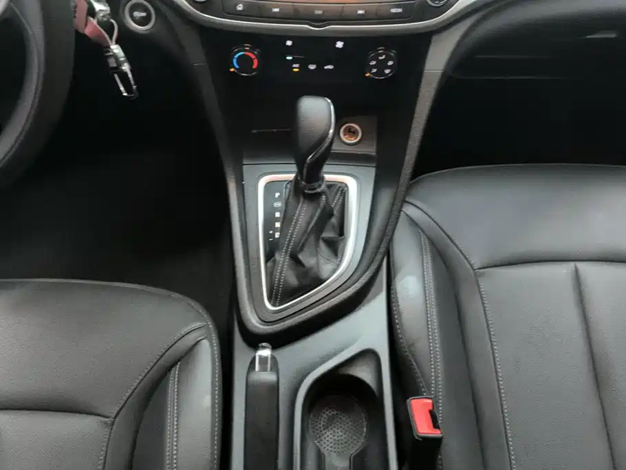 Buick Excelle 2021 — фото 16