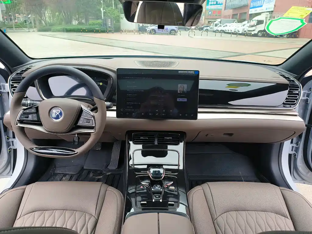 BYD Han 2024