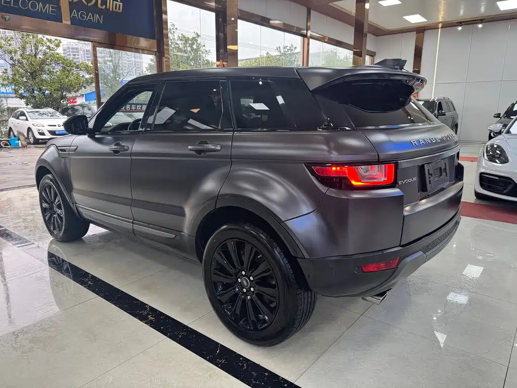 Land Rover Evoque 2018 — фото 12