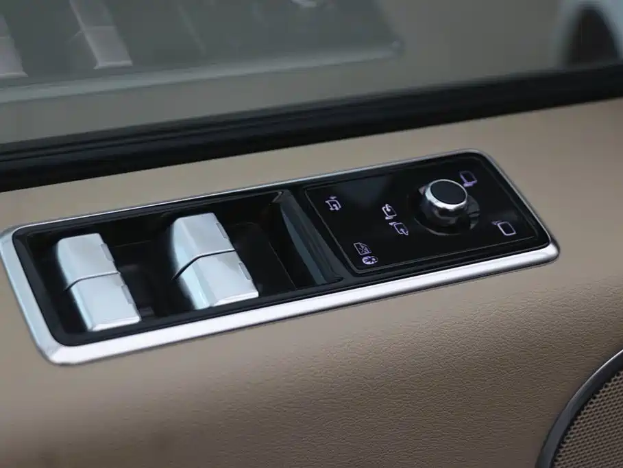 Land Rover Range Rover 2021 — фото 11
