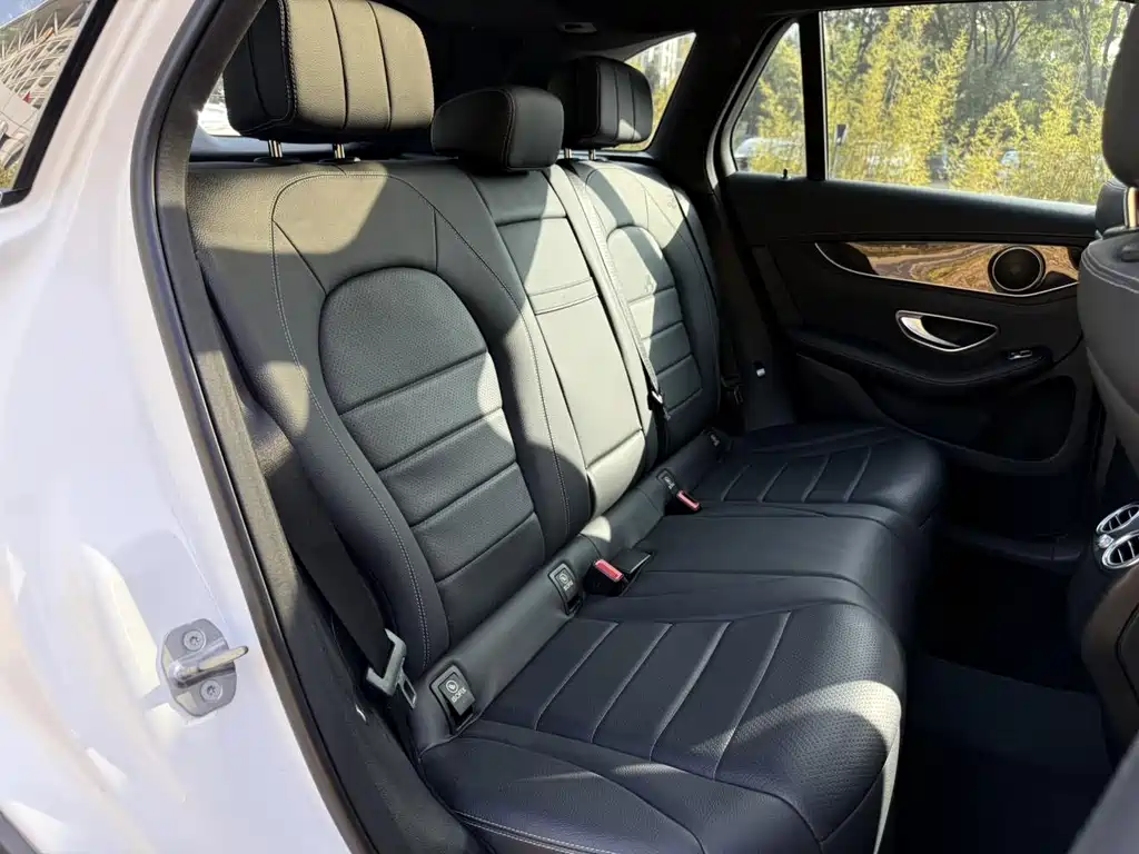 Mercedes-Benz GLC 2018 — фото 20