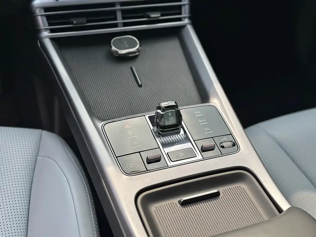 BYD Seal 2024 — фото 13