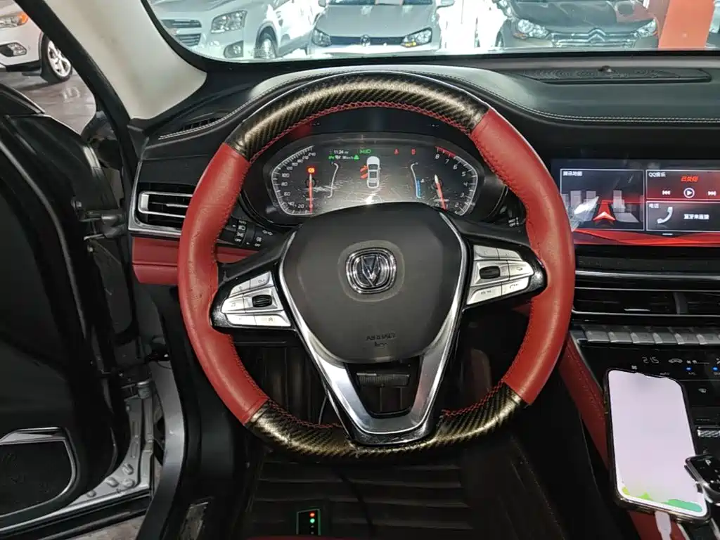 Changan CS85 COUPE 2019 — фото 11