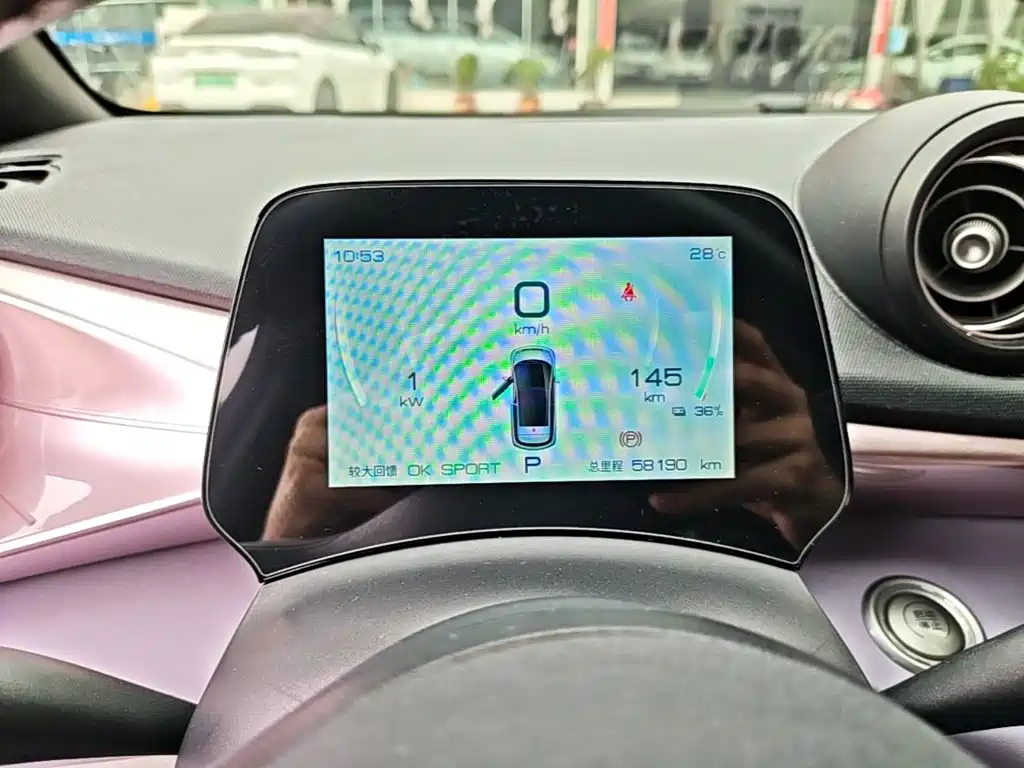 BYD Dolphin 2022 — фото 12