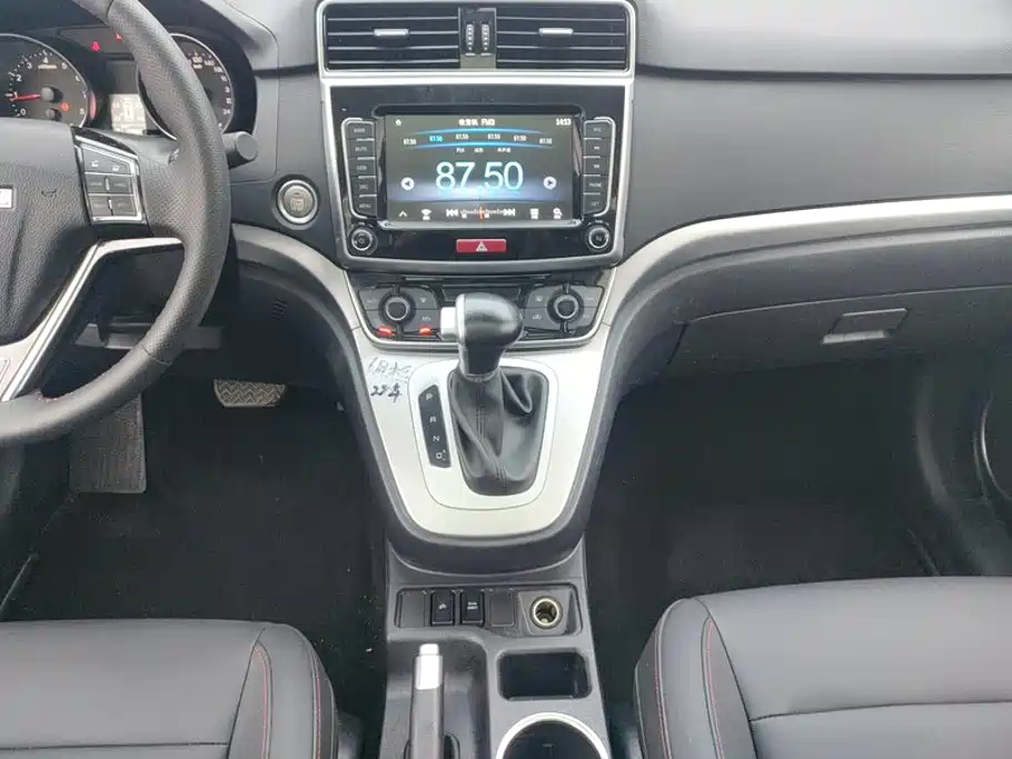 Haval M6 2020 — фото 16
