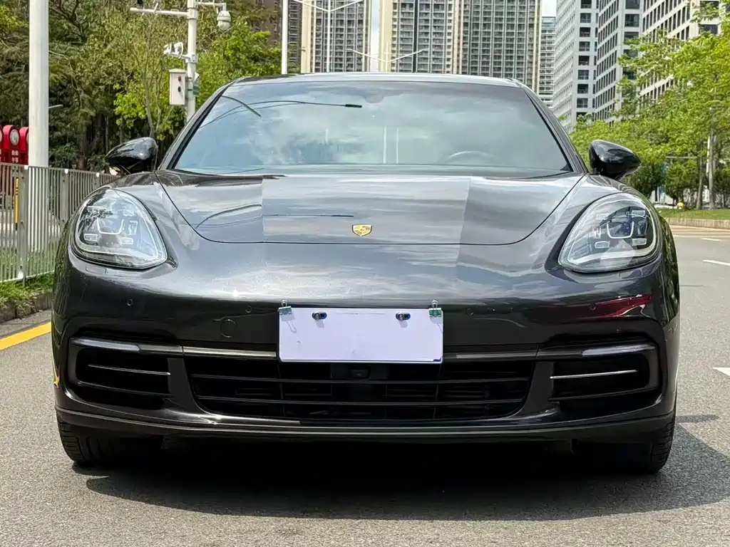 Porsche Panamera 2018 — фото 2