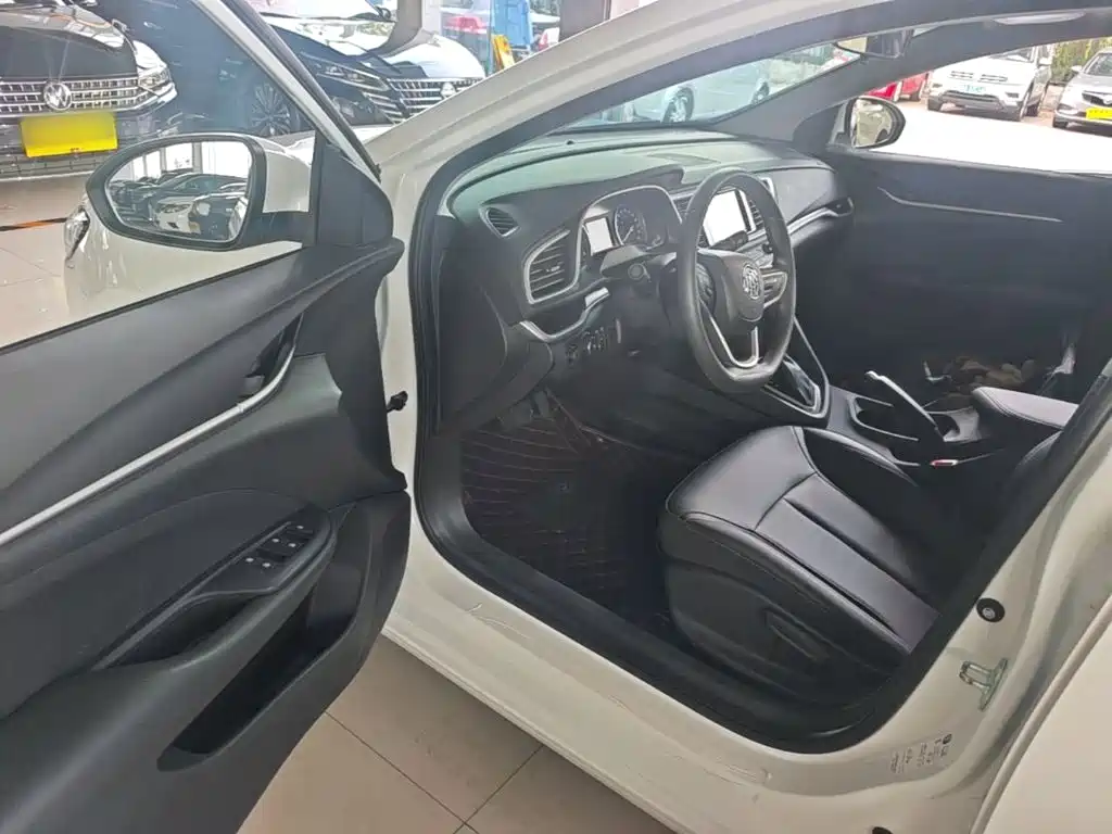 Buick Excelle 2023 — фото 16