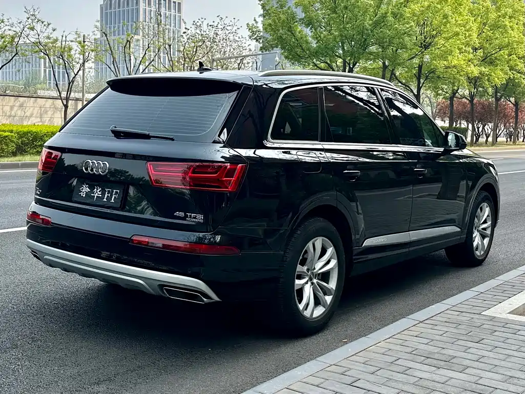 Audi Q7 2019 — фото 5