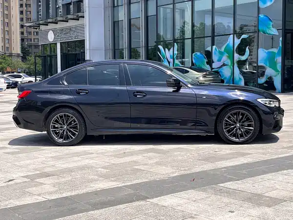 BMW 3 Series 2021