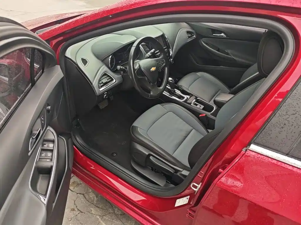 Chevrolet Cruze 2018 — фото 16