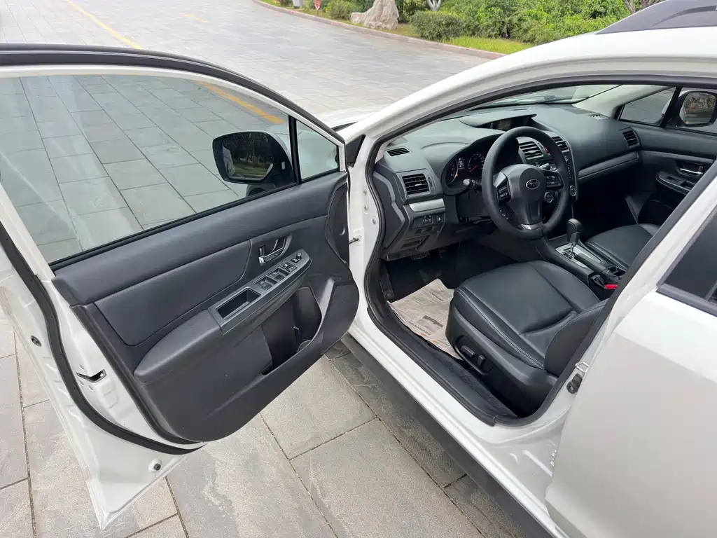Subaru XV 2013 — фото 16
