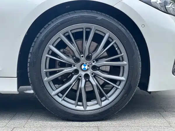 BMW 3 Series 2024