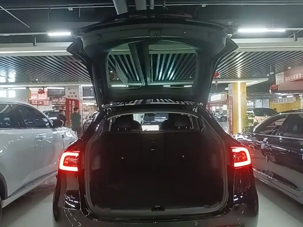 Tesla Model Y 2021 — фото 19