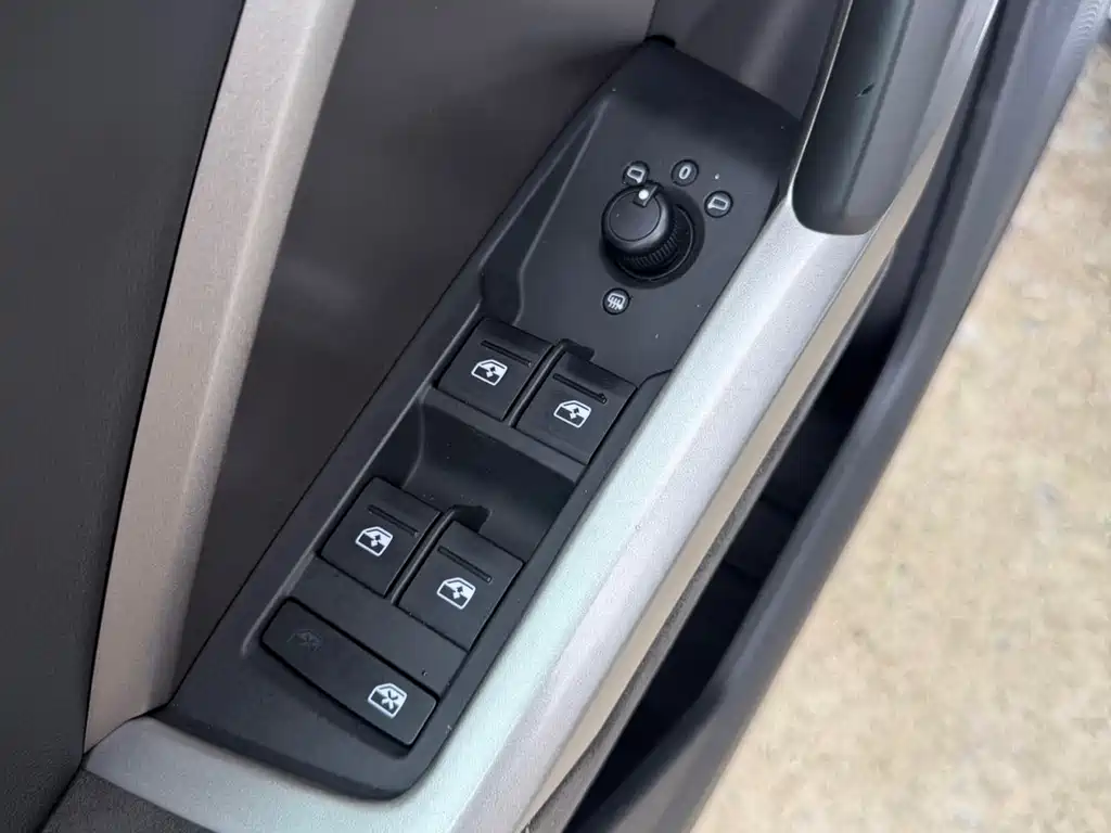 Audi Q3 2021 — фото 17