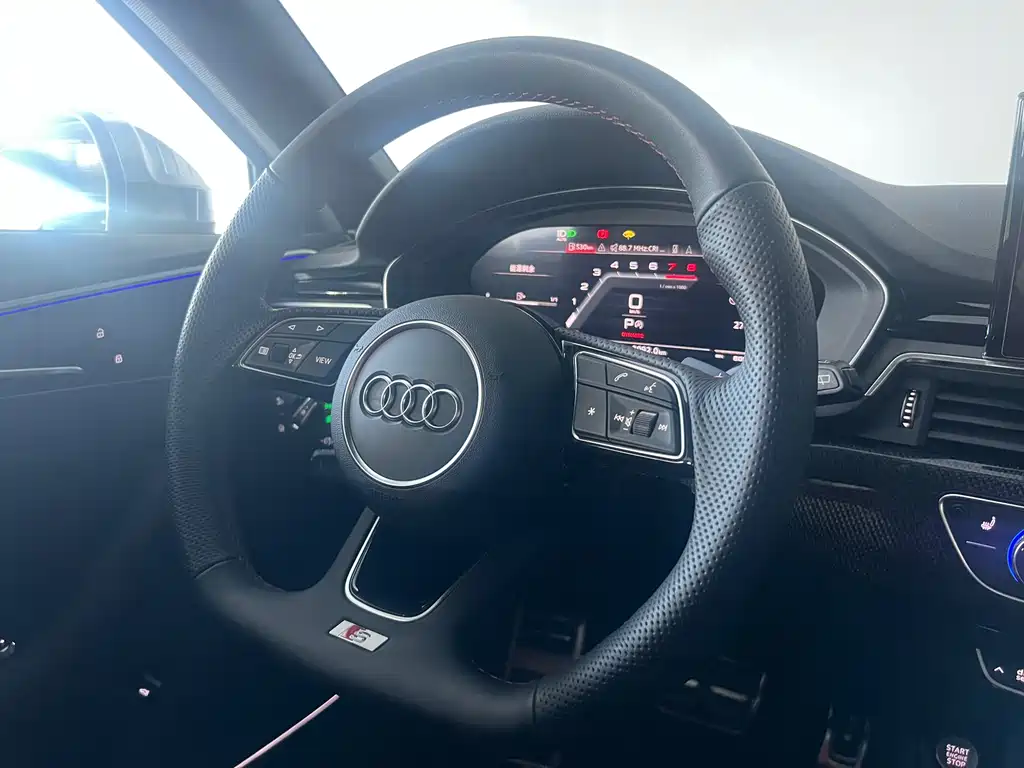 Audi S4 2025 — фото 13
