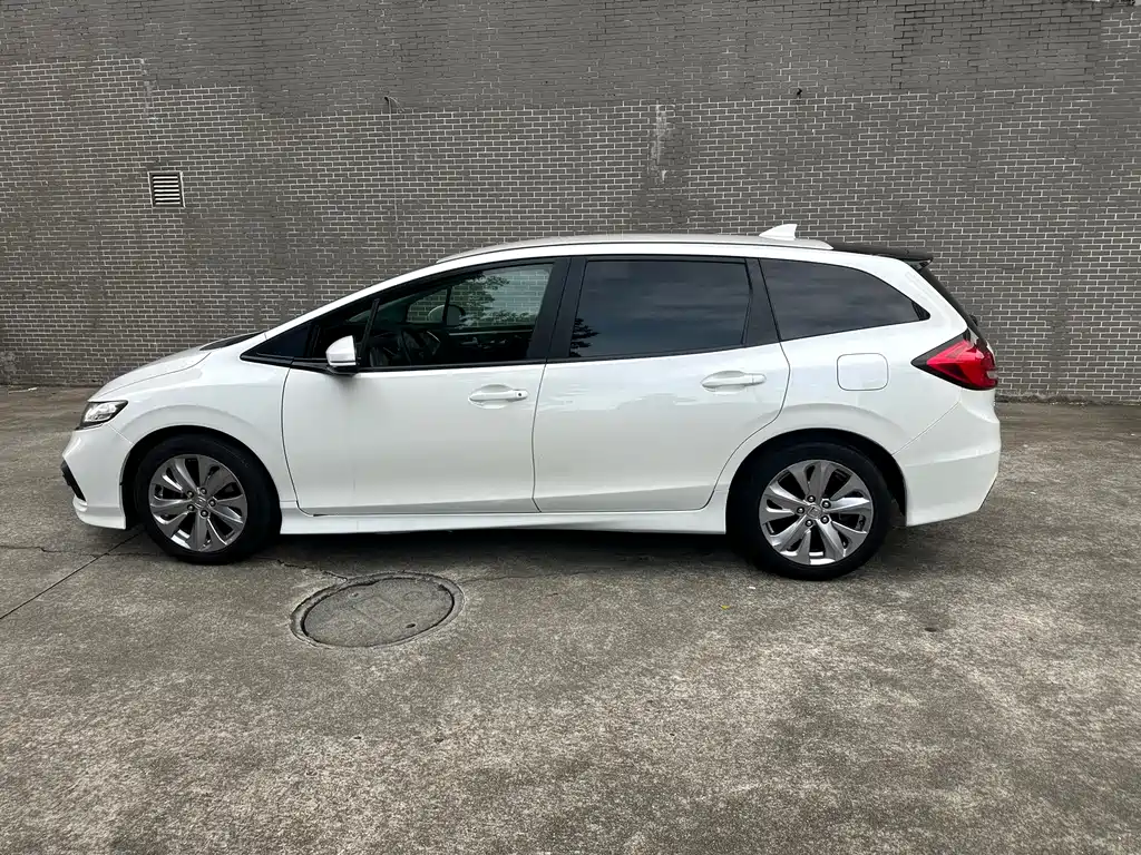 Honda Jade 2017 — фото 7