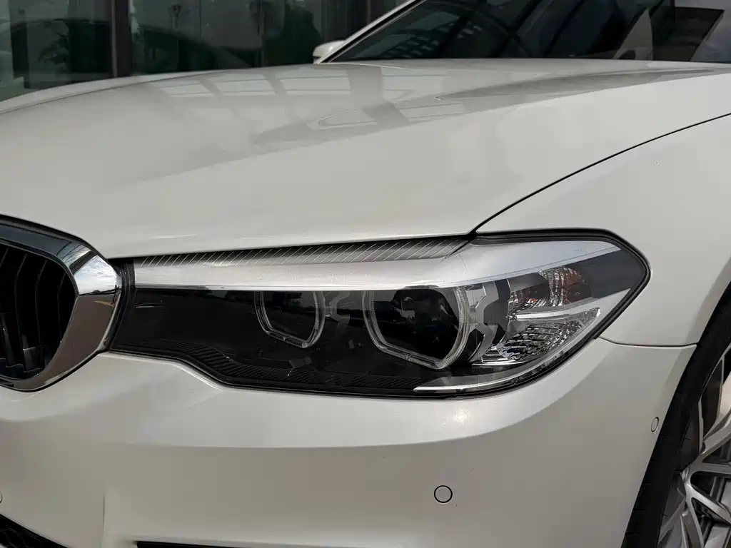 BMW 5 Series 2019