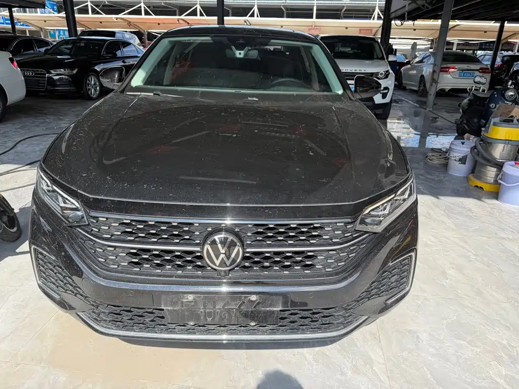 Volkswagen Passat 2025