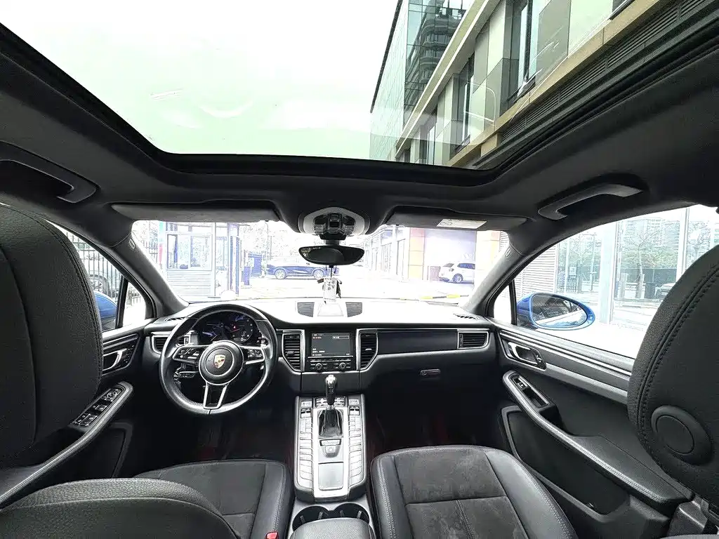Porsche Macan 2015 — фото 9