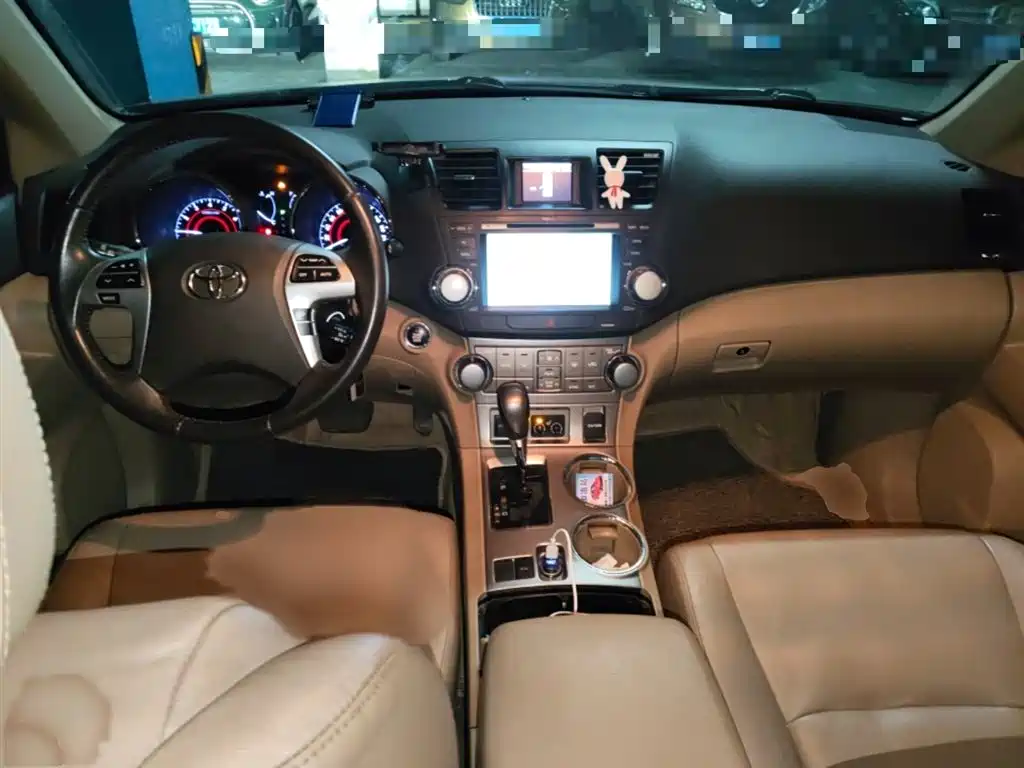 Toyota Highlander 2014 — фото 13