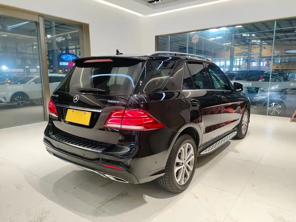Mercedes-Benz GLE 2017 — фото 5