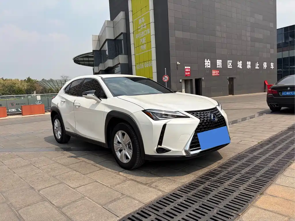 Lexus UX 2022 — фото 4