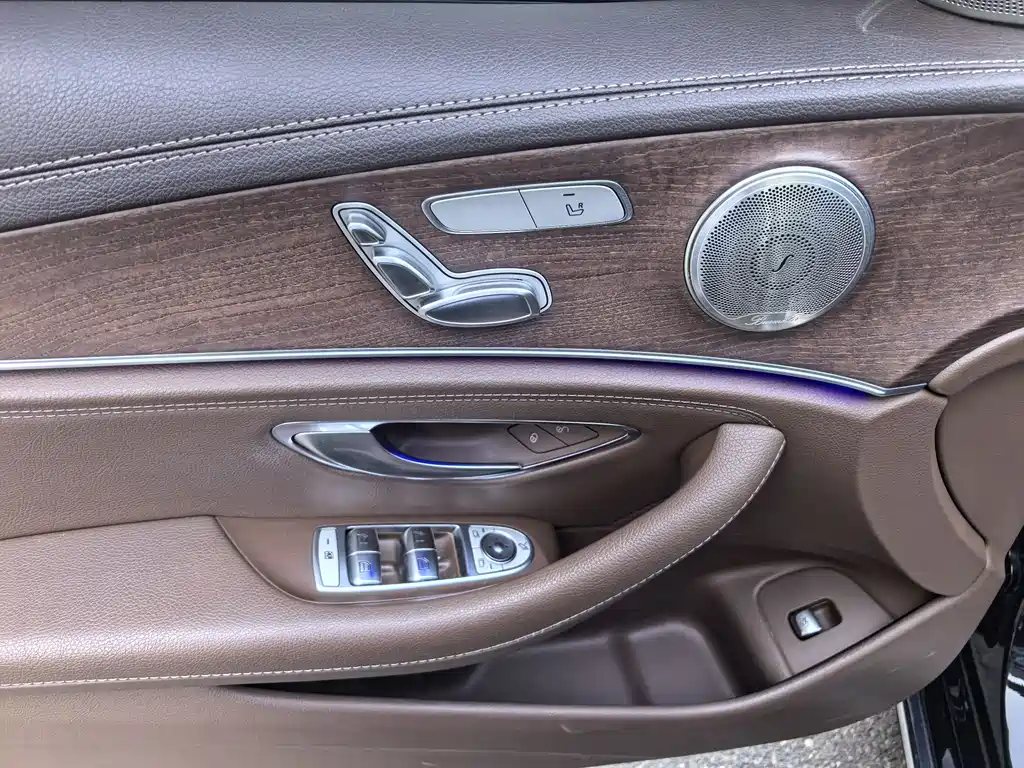 Mercedes-Benz E-Class 2020 — фото 8
