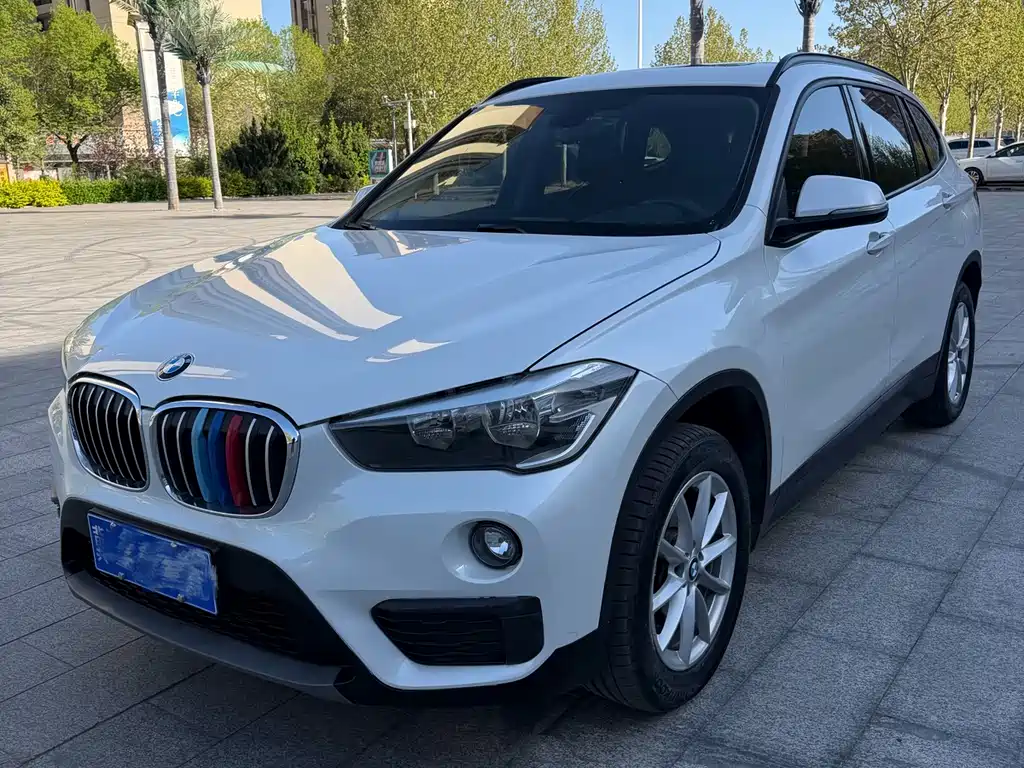 BMW X1 2018 — фото 1