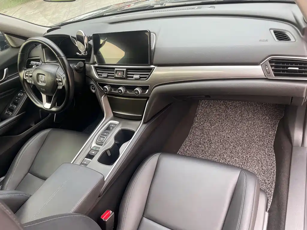 Honda Accord 2023 — фото 15