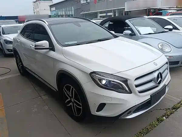 Mercedes-Benz GLA 2016