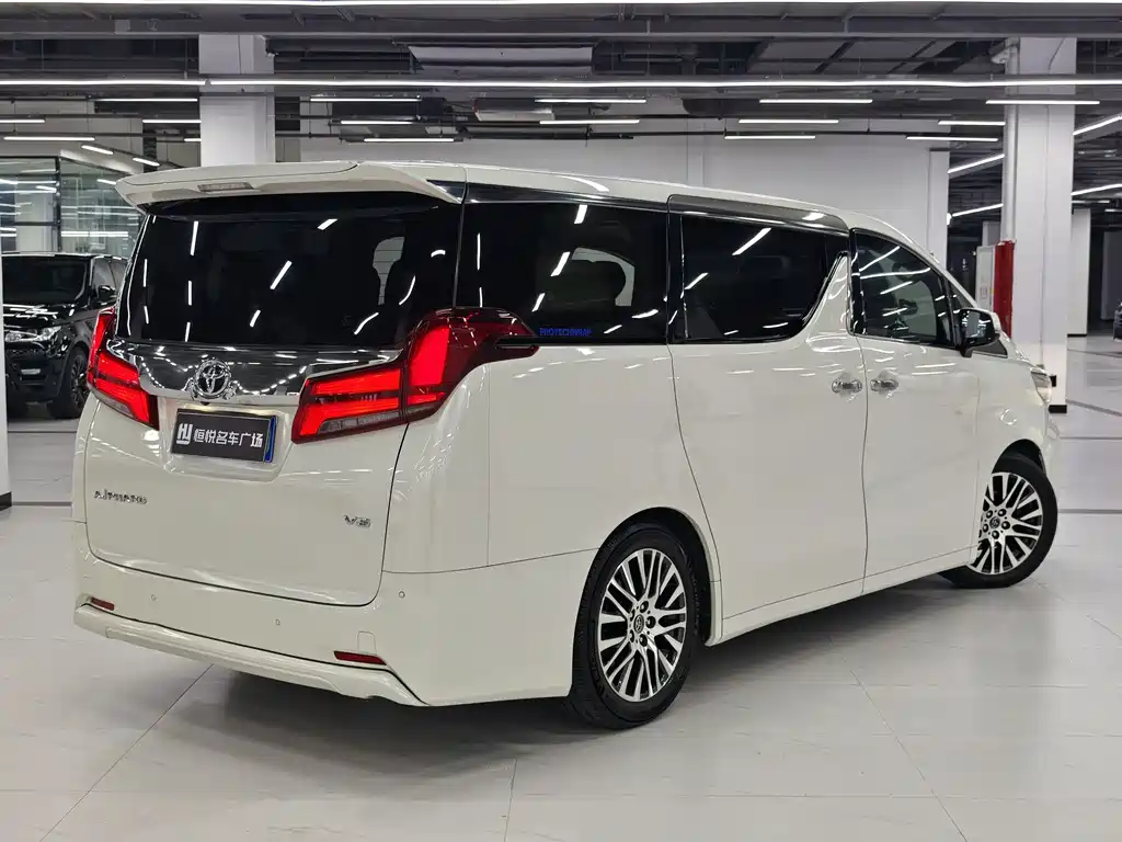 Toyota Alphard 2015 — фото 4