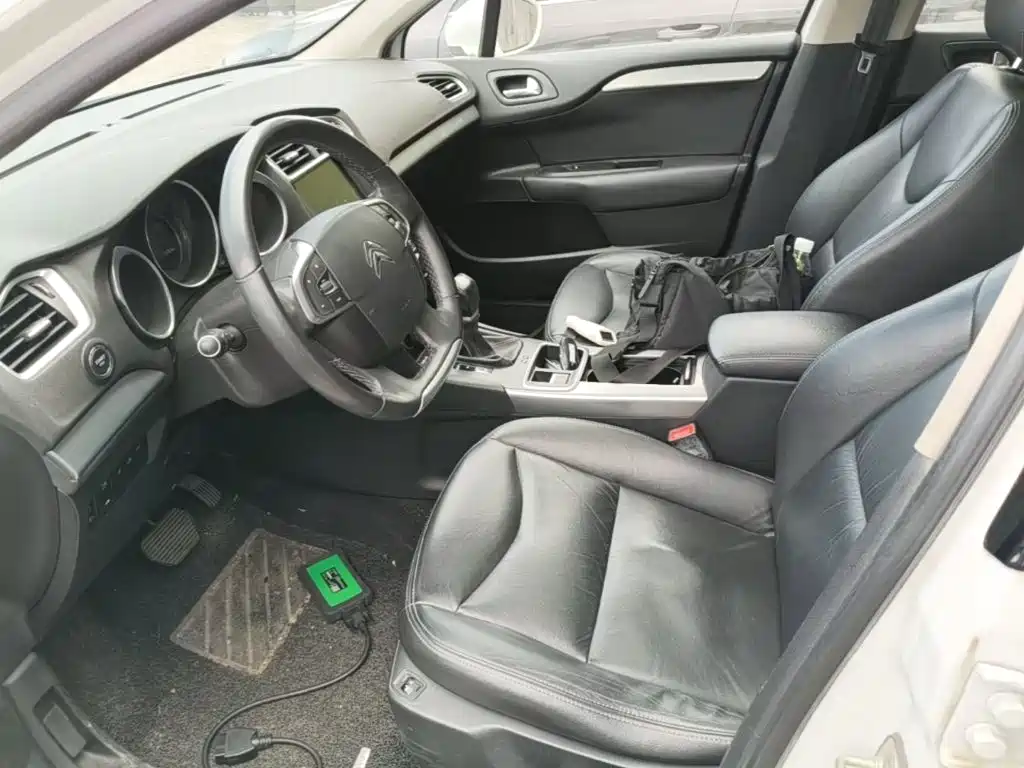 Citroën C4L 2017 — фото 15